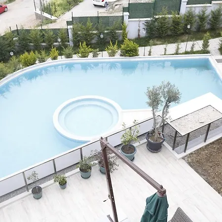 Lovely Flat With Shared Pool And Balcony In Mudanya Bursa