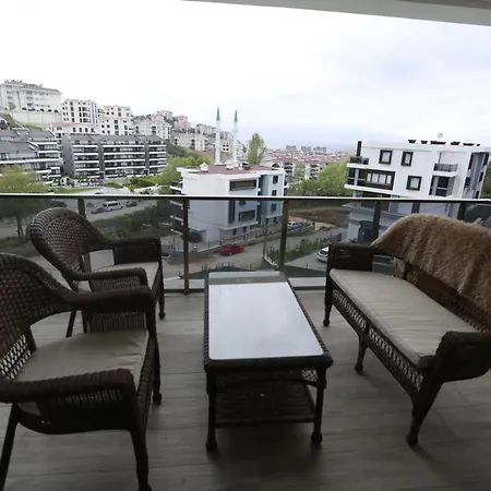 Apartment Lovely Flat With Shared Pool And Balcony In Mudanya Bursa