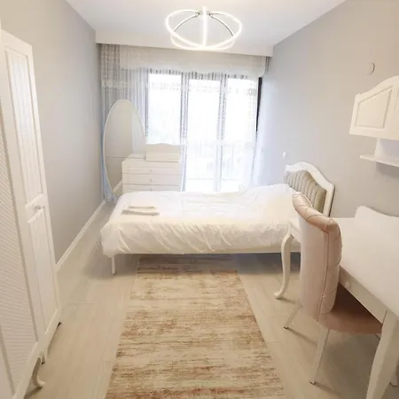 Lovely Flat With Shared Pool And Balcony In Mudanya Apartment Bursa